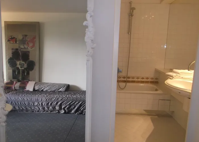 Pallazzo Alfonso * Aquisgrana